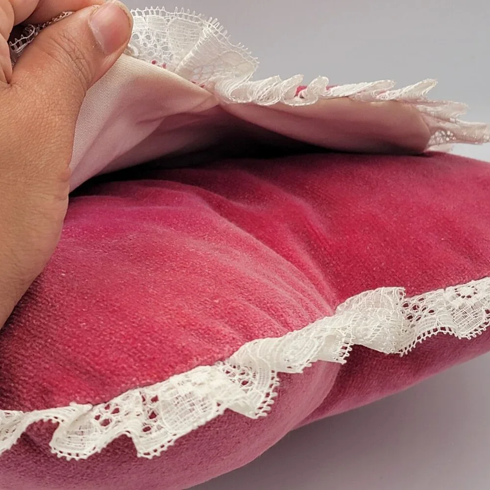 Vtg 80s Heart-Shaped dusty pink  Velvet Pillow With Cream/white Lace Trim